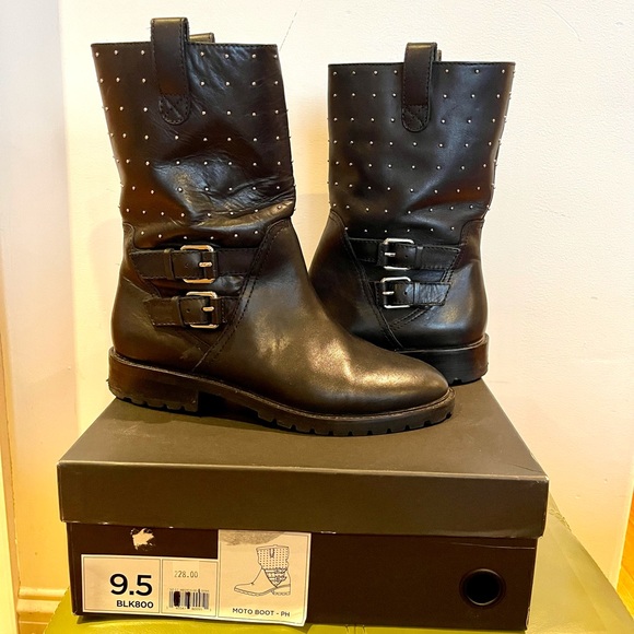Banana Republic Leather Studded Moto Boots, Size 9,5 with original box. - Picture 2 of 7